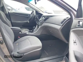 2013 Hyundai Sonata GLS with VIN 5NPEB4AC4DH628829, listed as a IAAI auction lot 42136839 with 121,381 mi miles and . Bid and sale history available at carsss.com. Image 5.