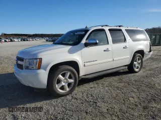 2008 Chevrolet Suburban LT w/2LT with VIN 3GNFK16388G207021, listed as a Copart auction lot 81885814 with 142,090 mi miles and Salvage Title. Bid and sale history available at carsss.com. Image 1.