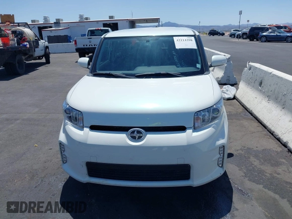 2014 Scion xB with VIN JTLZE4FE8EJ060455, listed as a IAAI auction lot 42114398 with 1 mi miles. Bid and sale history available at carsss.com. Image 11.