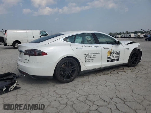 2013 Tesla Model S Performance с VIN 5YJSA1DP3DFP14019, выставлен на аукционе Copart как лот 59503525 с пробегом Не указан миль и Списание • Salvage title. История ставок и продаж доступна на DreamBid. Изображение 3.