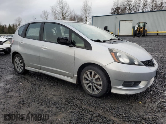2013 Honda Fit Sport with VIN JHMGE8H52DC026844, listed as a Copart auction lot 86443994 with 0 mi miles and Salvage Title. Bid and sale history available at carsss.com. Image 4.