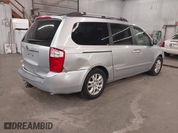2008 Kia Sedona LX with VIN KNDMB233186199386, listed as a IAAI auction lot 42034648 with 216,874 mi miles and . Bid and sale history available at carsss.com. Image 4.