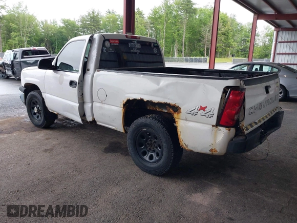 2005 Chevrolet Silverado 1500 LS z VIN 1GCEK14VX5Z305858, wystawiony jako IAAI lot #42437775 z przebiegiem 134 477 mil mil oraz . Historia ofert i sprzedaży dostępna na DreamBid. Obrazek 3.