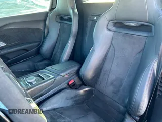 2021 Audi R8 Spyder performance z VIN WUA4BCFX5M7901463, wystawiony jako Copart lot #73882684 z przebiegiem Nie podano mil oraz Szkody całkowita. Historia ofert i sprzedaży dostępna na DreamBid. Obrazek 12.