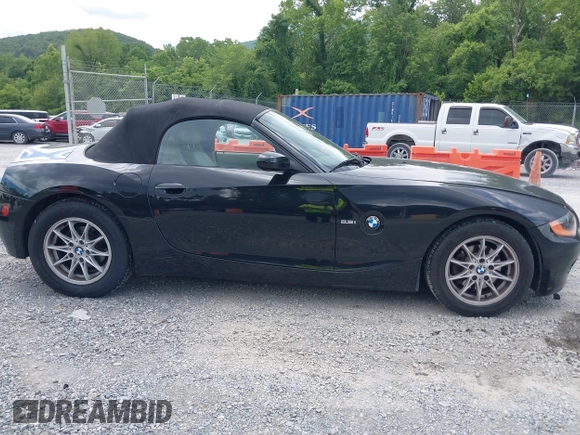 2003 BMW Z4 2.5i with VIN 4USBT33473LS40174, listed as a IAAI auction lot 42637259 with 88,136 mi miles and . Bid and sale history available at DreamBid. Image 13.