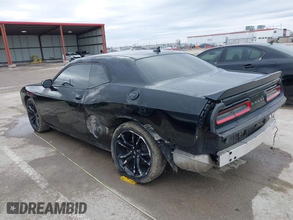 2017 Dodge Challenger SXT z VIN 2C3CDZAG5HH501706, wystawiony jako IAAI lot #41508621 z przebiegiem 93 658 mil mil oraz . Historia ofert i sprzedaży dostępna na DreamBid. Obrazek 3.