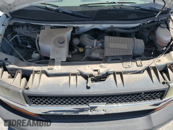 2007 Chevrolet Express Passenger z VIN 1GAHG39U971146710, wystawiony jako Copart lot #57608615 z przebiegiem 30 565 mil mil oraz Szkoda całkowita • Salvage title. Historia ofert i sprzedaży dostępna na DreamBid. Obrazek 12.