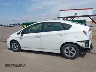 2013 Toyota Prius One with VIN JTDKN3DU3D5642908, listed as a IAAI auction lot 42079977 with 151,986 mi miles and . Bid and sale history available at carsss.com. Image 14.