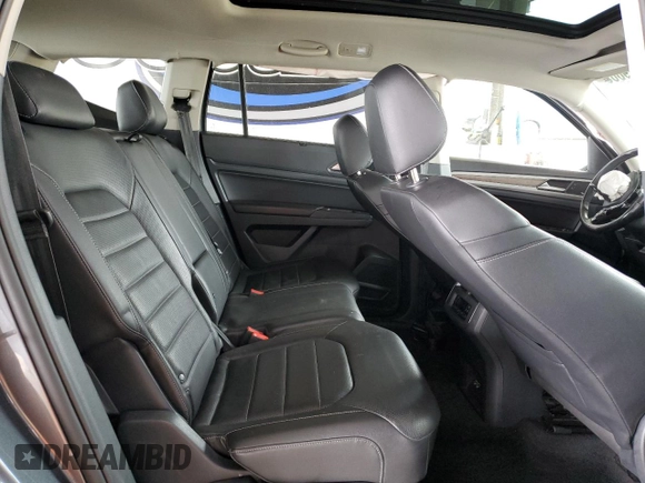 2018 Volkswagen Atlas SEL Premium with VIN 1V2NR2CA7JC576047, listed as a Copart auction lot 55309005 with 137,472 mi miles and Salvage title. Bid and sale history available at DreamBid. Image 11.