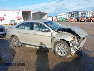 2010 Ford Taurus Limited with VIN 1FAHP2FW1AG101231, listed as a IAAI auction lot 41649972 with 75,147 mi miles. Bid and sale history available at carsss.com. Image 13.