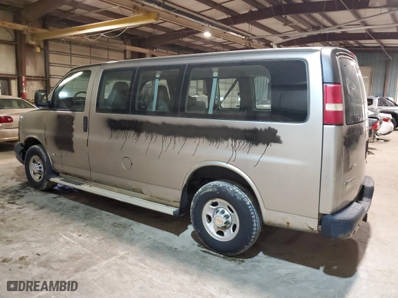 2004 Chevrolet Express Passenger with VIN 1GAHG35U941202467, listed as a Copart auction lot 81358814 with 93,370 mi miles and Clean Title. Bid and sale history available at carsss.com. Image 2.