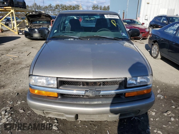 2001 Chevrolet S-10 LS with VIN 1GCCS19571K141956, listed as a Copart auction lot 87008824 with 110,035 mi miles and Clean Title. Bid and sale history available at DreamBid. Image 5.