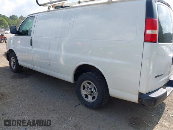 2005 Chevrolet Express Cargo z VIN 1GCFG15X351177337, wystawiony jako IAAI lot #42797099 z przebiegiem 213 881 mil mil oraz . Historia ofert i sprzedaży dostępna na DreamBid. Obrazek 3.