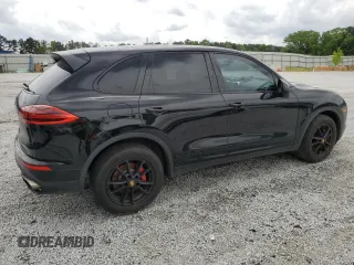 2016 Porsche Cayenne z VIN WP1AA2A22GLA03583, wystawiony jako Copart lot #55271615 z przebiegiem 103 969 mil mil oraz Czysty tytuł • Clean title. Historia ofert i sprzedaży dostępna na DreamBid. Obrazek 3.