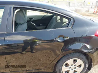 2015 Kia Forte LX with VIN KNAFK4A62F5292421, listed as a IAAI auction lot 41964789 with 32,001 mi miles. Bid and sale history available at carsss.com. Image 6.