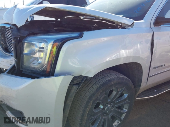 2016 GMC Yukon XL Denali with VIN 1GKS1HKJ7GR280505, listed as a IAAI auction lot 41694888 with 218,621 mi miles. Bid and sale history available at carsss.com. Image 6.