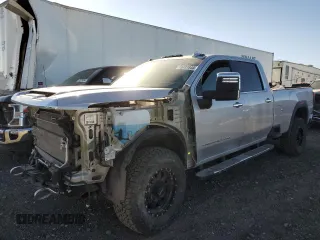 2023 GMC Sierra 3500HD Denali z VIN 1GT49WEYXPF254508, wystawiony jako Copart lot #69431844 z przebiegiem 15 678 mil mil oraz Szkody całkowita. Historia ofert i sprzedaży dostępna na DreamBid. Obrazek 1.