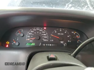 2002 Ford Super Duty F-250 XL with VIN 1FTNX21S02EB16298, listed as a Copart auction lot 46616645 with 209,365 mi miles and Salvage Title. Bid and sale history available at carsss.com. Image 9.