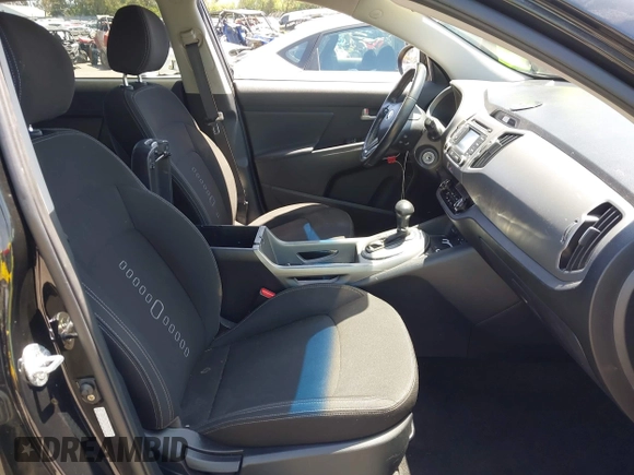 2015 Kia Sportage EX with VIN KNDPC3AC9F7770374, listed as a IAAI auction lot 42542253 with 120,674 mi miles and . Bid and sale history available at DreamBid. Image 5.