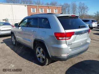 2013 Jeep Grand Cherokee Limited with VIN 1C4RJFBG5DC634023, listed as a IAAI auction lot 41828704 with 132,286 mi miles. Bid and sale history available at carsss.com. Image 3.