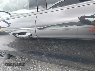 2024 Porsche Cayenne z VIN WP1AA2AY4RDA14120, wystawiony jako IAAI lot #41477355 z przebiegiem 3 134 mil mil oraz . Historia ofert i sprzedaży dostępna na DreamBid. Obrazek 15.