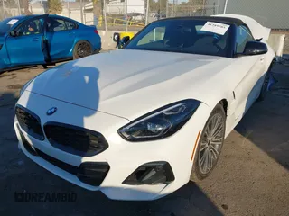 2023 BMW Z4 sDrive30i with VIN WBAHF3C00PWY17214, listed as a IAAI auction lot 41289705 with 3,412 mi miles. Bid and sale history available at carsss.com. Image 17.