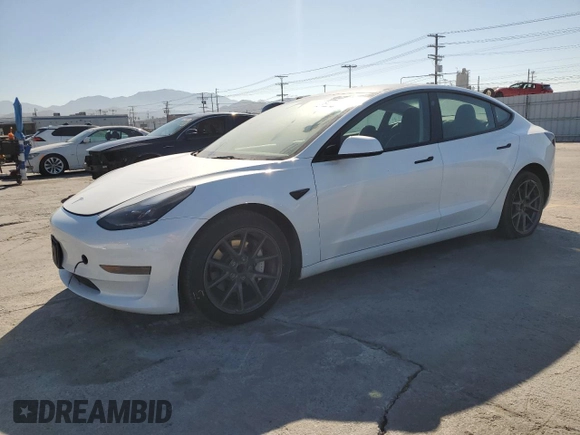 2023 Tesla Model 3 z VIN 5YJ3E1EA7PF430495, wystawiony jako Copart lot #64046515 z przebiegiem 32 829 mil mil oraz Szkoda całkowita • Salvage title. Historia ofert i sprzedaży dostępna na DreamBid. Obrazek 1.