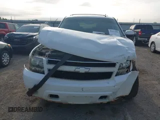 2014 Chevrolet Tahoe LT with VIN 1GNSKBE01ER240904, listed as a IAAI auction lot 42277461 with 176,745 mi miles and . Bid and sale history available at DreamBid. Image 12.