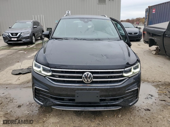 2022 Volkswagen Tiguan SEL R-Line with VIN 3VV4B7AX7NM057298, listed as a Copart auction lot 76698324 with 44,913 mi miles and Salvage Title. Bid and sale history available at carsss.com. Image 5.