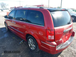 2008 Chrysler Town & Country Limited with VIN 2A8HR64X98R629057, listed as a IAAI auction lot 41990242 with 261,501 mi miles. Bid and sale history available at carsss.com. Image 3.
