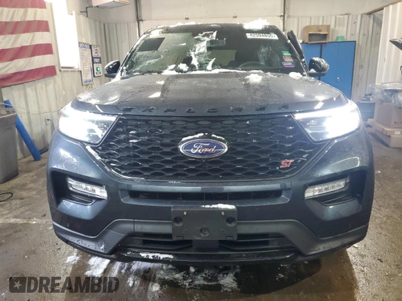 2024 Ford Explorer ST with VIN 1FM5K8GC1RGA38643, listed as a Copart auction lot 42594855 with 9,093 mi miles and Salvage Title. Bid and sale history available at carsss.com. Image 5.
