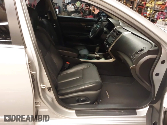 2015 Nissan Altima SL with VIN 1N4AL3AP7FN869950, listed as a IAAI auction lot 41588907 with 61,833 mi miles and . Bid and sale history available at DreamBid. Image 5.