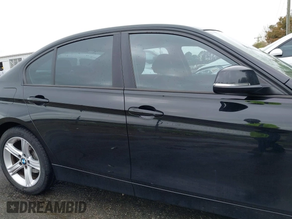 2015 BMW 3 Series 328i xDrive with VIN WBA3B5C55FP654730, listed as a IAAI auction lot 41578639 with 173,935 mi miles and . Bid and sale history available at DreamBid. Image 12.