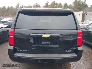 2020 Chevrolet Suburban LT with VIN 1GNSKHKC4LR234268, listed as a IAAI auction lot 41701431 with 33,152 mi miles. Bid and sale history available at carsss.com. Image 16.