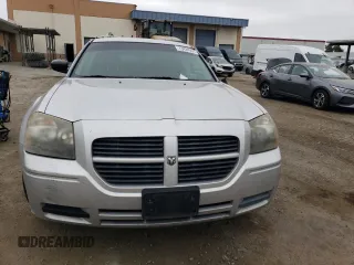 2006 Dodge Magnum z VIN 2D4FV47T96H122432, wystawiony jako Copart lot #73424564 z przebiegiem 188 568 mil mil oraz Szkoda całkowita • Salvage title. Historia ofert i sprzedaży dostępna na DreamBid. Obrazek 5.