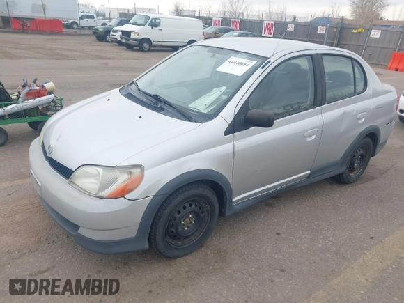 2000 Toyota ECHO z VIN JTDBT1235Y0060266, wystawiony jako IAAI lot #41840654 z przebiegiem 98 479 mil mil oraz . Historia ofert i sprzedaży dostępna na DreamBid. Obrazek 2.