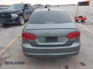 2013 Volkswagen Jetta Sedan Hybrid SE with VIN 3VW637AJ0DM228954, listed as a IAAI auction lot 41918495 with 138,232 mi miles. Bid and sale history available at carsss.com. Image 12.
