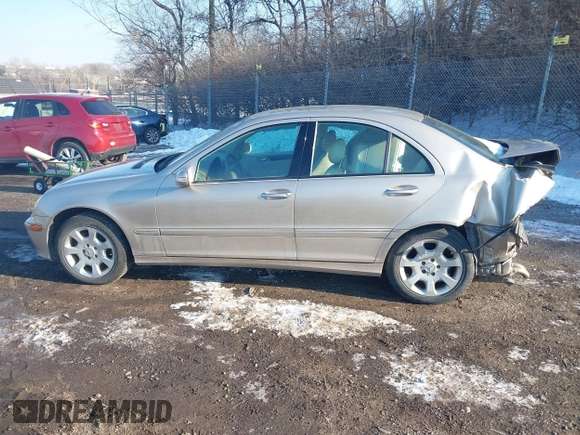 2005 Mercedes-Benz C 240 with VIN WDBRF81J85F673746, listed as a IAAI auction lot 41426506 with 141,346 mi miles and . Bid and sale history available at DreamBid. Image 15.