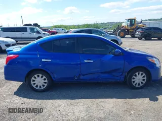 2017 Nissan Versa SV z VIN 3N1CN7AP1HL895731, wystawiony jako IAAI lot #42279393 z przebiegiem 94 040 mil mil oraz . Historia ofert i sprzedaży dostępna na DreamBid. Obrazek 13.