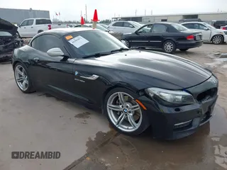 2011 BMW Z4 sDrive35is z VIN WBALM1C58BE393523, wystawiony jako IAAI lot #41501071 z przebiegiem 85 478 mil mil oraz . Historia ofert i sprzedaży dostępna na DreamBid. Obrazek 1.