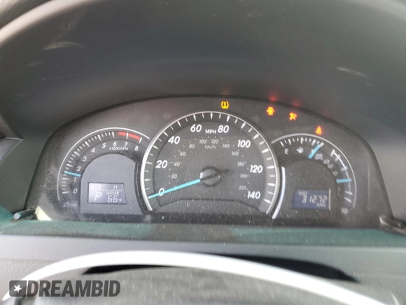 2014 Toyota Camry L with VIN 4T4BF1FK8ER421682, listed as a Copart auction lot 52621075 with 31,272 mi miles and Salvage Title. Bid and sale history available at DreamBid. Image 9.