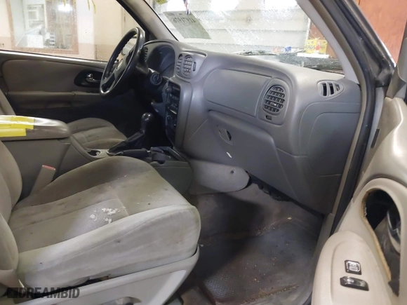 2005 Chevrolet TrailBlazer LT with VIN 1GNDT13S052265841, listed as a IAAI auction lot 41971976 with 1 mi miles. Bid and sale history available at carsss.com. Image 5.