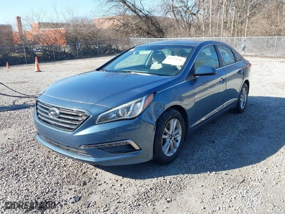 2015 Hyundai Sonata 2.4L SE with VIN 5NPE24AF9FH154809, listed as a IAAI auction lot 41743176 with 128,996 mi miles. Bid and sale history available at carsss.com. Image 2.