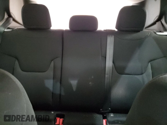 2022 Jeep Renegade Sport with VIN ZACNJDA11NPN65003, listed as a Copart auction lot 45895355 with 45,247 mi miles and Clean title. Bid and sale history available at DreamBid. Image 10.