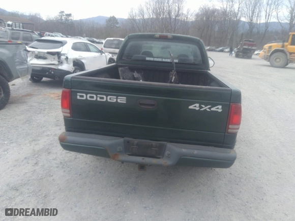 2000 Dodge Dakota Sport with VIN 1B7HG2AZ6YS661541, listed as a IAAI auction lot 41674406 with 204,117 mi miles. Bid and sale history available at carsss.com. Image 17.