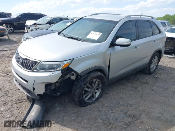 2015 Kia Sorento LX with VIN 5XYKT4A66FG604410, listed as a IAAI auction lot 42012639 with 80,765 mi miles. Bid and sale history available at carsss.com. Image 2.