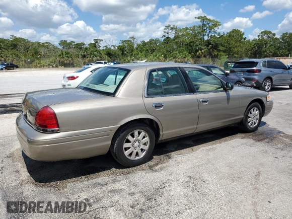 2006 Ford Crown Victoria LX z VIN 2FAFP74V56X126245, wystawiony jako Copart lot #56598055 z przebiegiem 91 400 mil mil oraz Szkody całkowita. Historia ofert i sprzedaży dostępna na DreamBid. Obrazek 3.