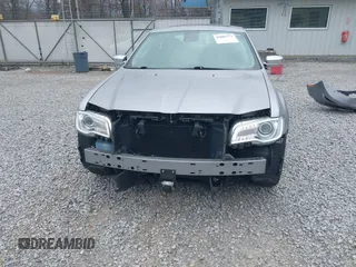 2018 Chrysler 300 Limited with VIN 2C3CCAKG3JH302274, listed as a IAAI auction lot 41802173 with 89,962 mi miles. Bid and sale history available at carsss.com. Image 6.