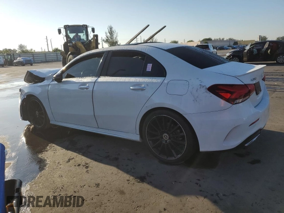 2019 Mercedes-Benz A 220 z VIN WDD3G4EB9KW023454, wystawiony jako Copart lot #50461225 z przebiegiem 26 915 mil mil oraz Nie do naprawy • Non repairable. Historia ofert i sprzedaży dostępna na DreamBid. Obrazek 2.