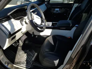 2024 Land Rover Range Rover SE z VIN SALKPBFU2RA213736, wystawiony jako Copart lot #81138104 z przebiegiem 5 250 mil mil oraz Szkoda całkowita • Salvage title. Historia ofert i sprzedaży dostępna na DreamBid. Obrazek 7.